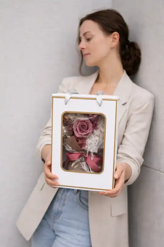 EVERGIVE 1 rose.png
