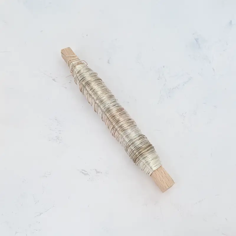 Drut na kołku srebrny 1.png