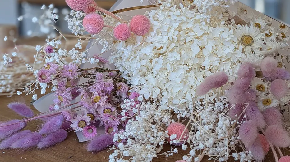 Jak Stworzyć Bukiet z Suszonych Kwiatów?